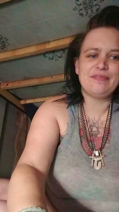 Fuqmeovrplz live cam on Cam4