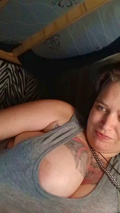 Fuqmeovrplz live cam on Cam4