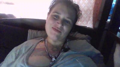 Fuqmeovrplz live cam on Cam4