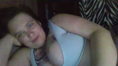 Fuqmeovrplz live cam on Cam4