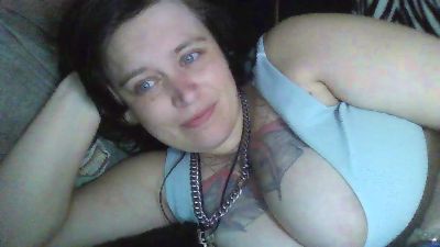 Fuqmeovrplz live cam on Cam4
