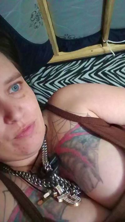 Fuqmeovrplz live cam on Cam4