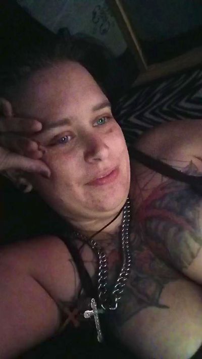 Fuqmeovrplz live cam on Cam4
