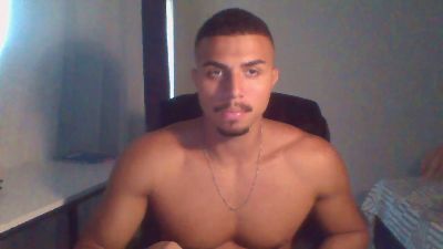 GBoyBrazil live cam on Cam4