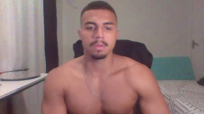 GBoyBrazil live cam on Cam4