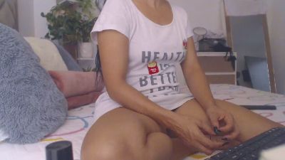 GOLDENBOOTY live cam on Cam4