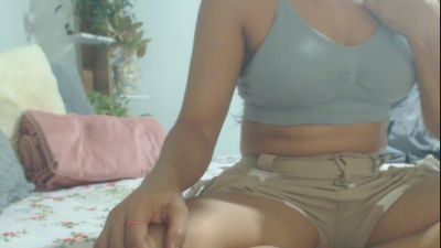 GOLDENBOOTY live cam on Cam4
