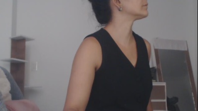 GOLDENBOOTY live cam on Cam4