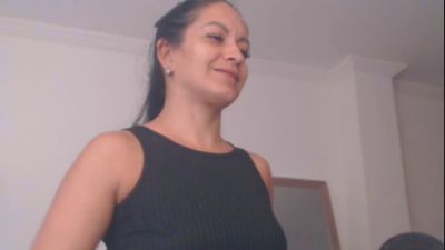 GOLDENBOOTY live cam on Cam4