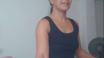 GOLDENBOOTY live cam on Cam4