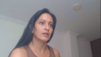 GOLDENBOOTY live cam on Cam4