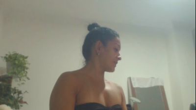 GOLDENBOOTY live cam on Cam4