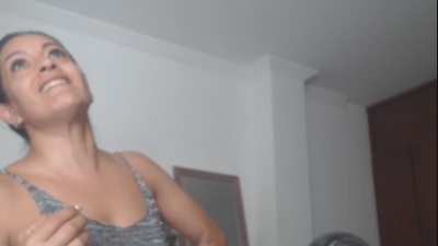 GOLDENBOOTY live cam on Cam4