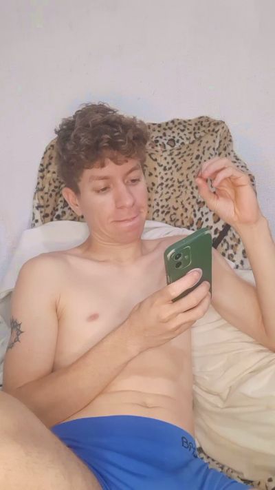 Gab_gss live cam on Cam4
