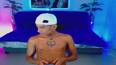 Gabo_hot_boy live cam on Cam4