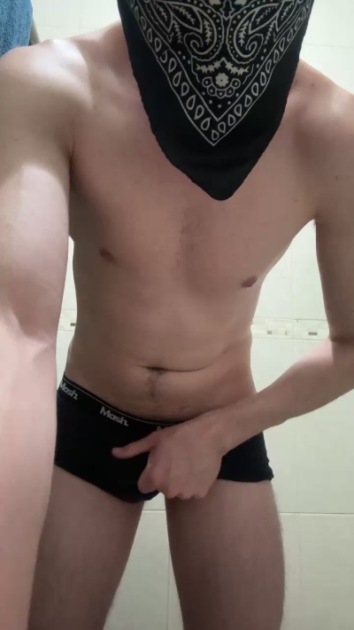 GabrielCarv live cam on Cam4