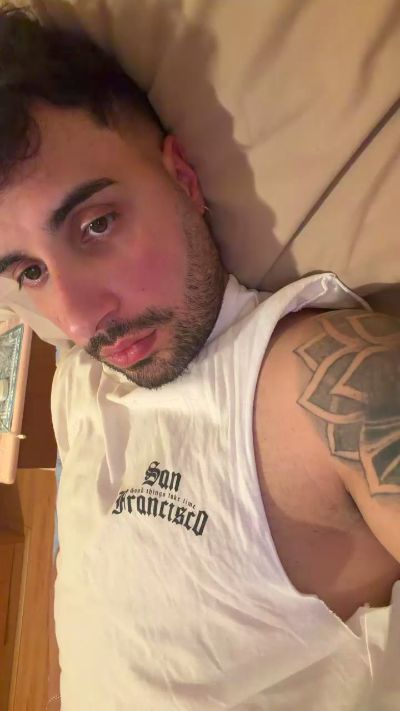 Gabriell977 live cam on Cam4