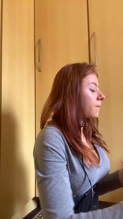GabriellaManhas live cam on Cam4