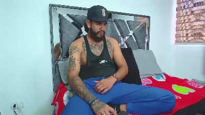 Gabrielwoodrm22 live cam on Cam4