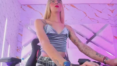 Gabyqueen1 live cam on Cam4
