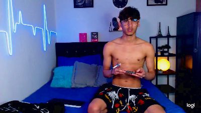 Gael_Jones live cam on Cam4