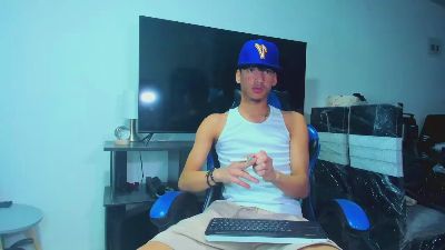 Gael_Jones live cam on Cam4