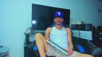 Gael_Jones live cam on Cam4
