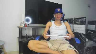 Gael_Jones live cam on Cam4