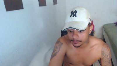 GaellSouz live cam on Cam4