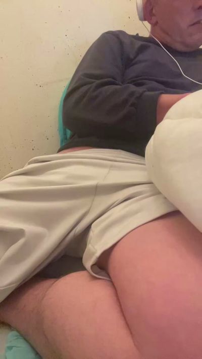 Gaetan live cam on Cam4