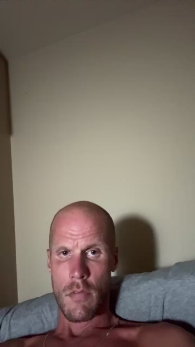 Gagey21 live cam on Cam4