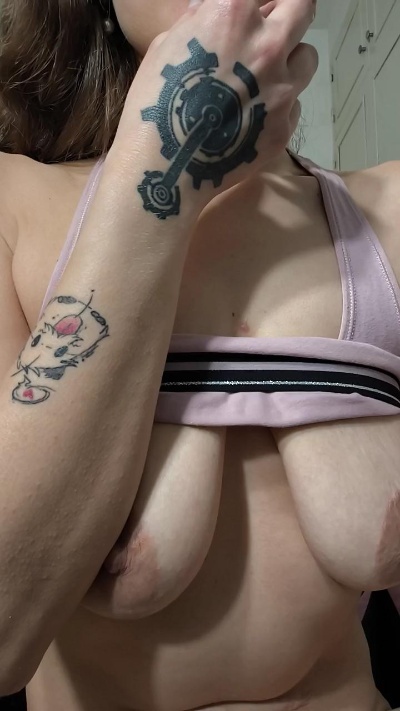 Galaxiaa23 live cam on Cam4