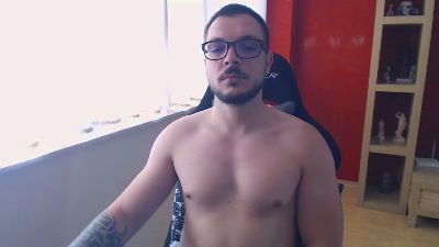 GangstaLover live cam on Cam4