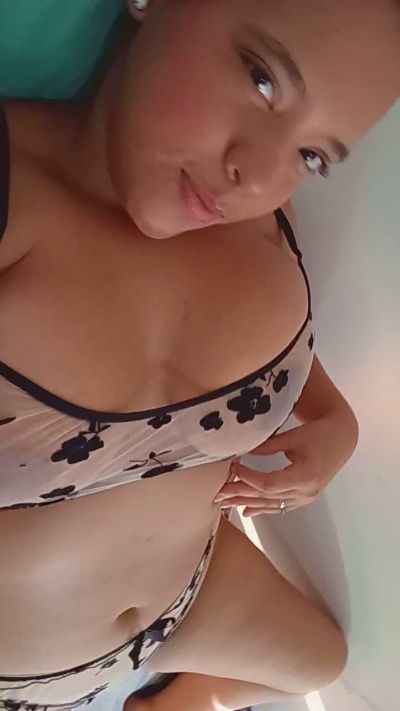 Gara2307 live cam on Cam4