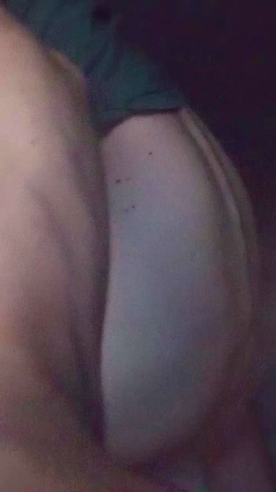 Garoto_c live cam on Cam4