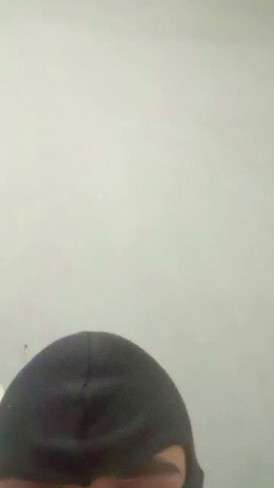 Garoto_c live cam on Cam4