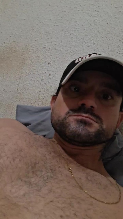Garotogostoso34 live cam on Cam4
