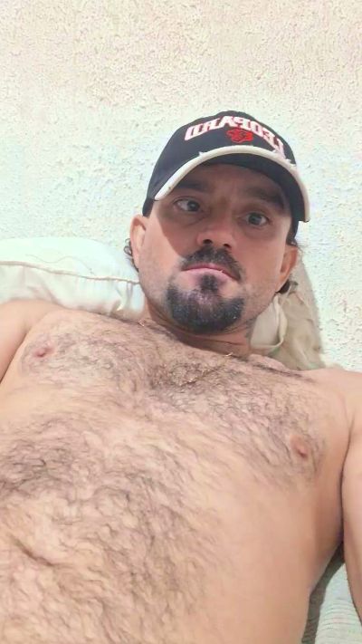 Garotogostoso34 live cam on Cam4
