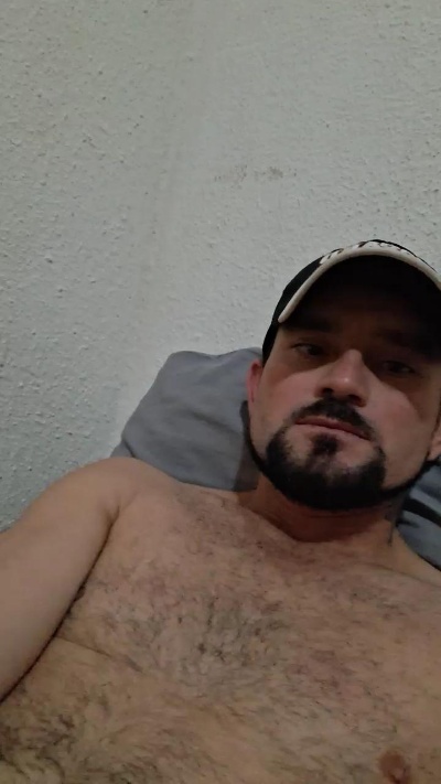 Garotogostoso34 live cam on Cam4