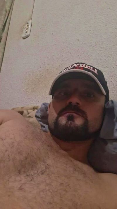 Garotogostoso34 live cam on Cam4