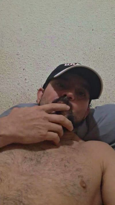 Garotogostoso34 live cam on Cam4