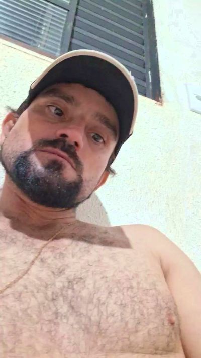 Garotogostoso34 live cam on Cam4