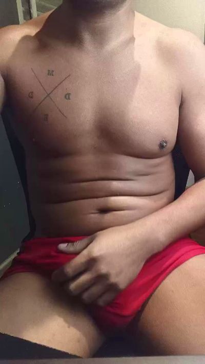 Garotosafado8 live cam on Cam4