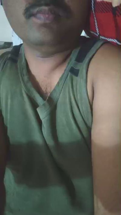 Garry0037 live cam on Cam4