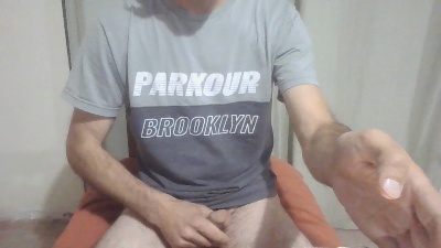 GastonR222 live cam on Cam4