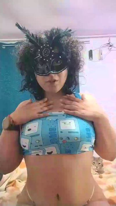 GataNegra live cam on Cam4