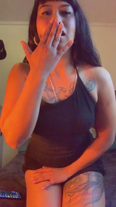 Gatamalvadaxxx live cam on Cam4