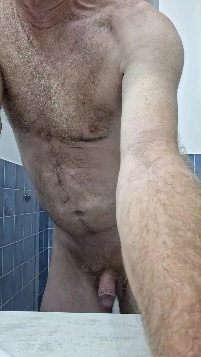 Gatbi1 live cam on Cam4