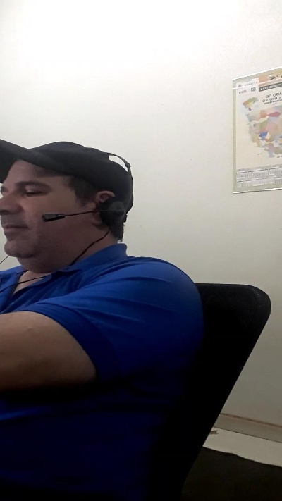 Gatinho2025 live cam on Cam4