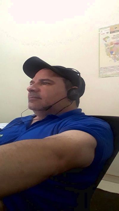 Gatinho2025 live cam on Cam4